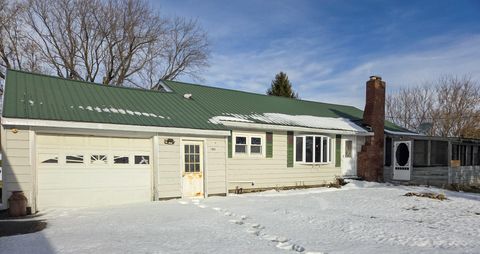 Homes For Sale - 1924 State Route 95<br/> Franklin County, Bombay, NY 12914