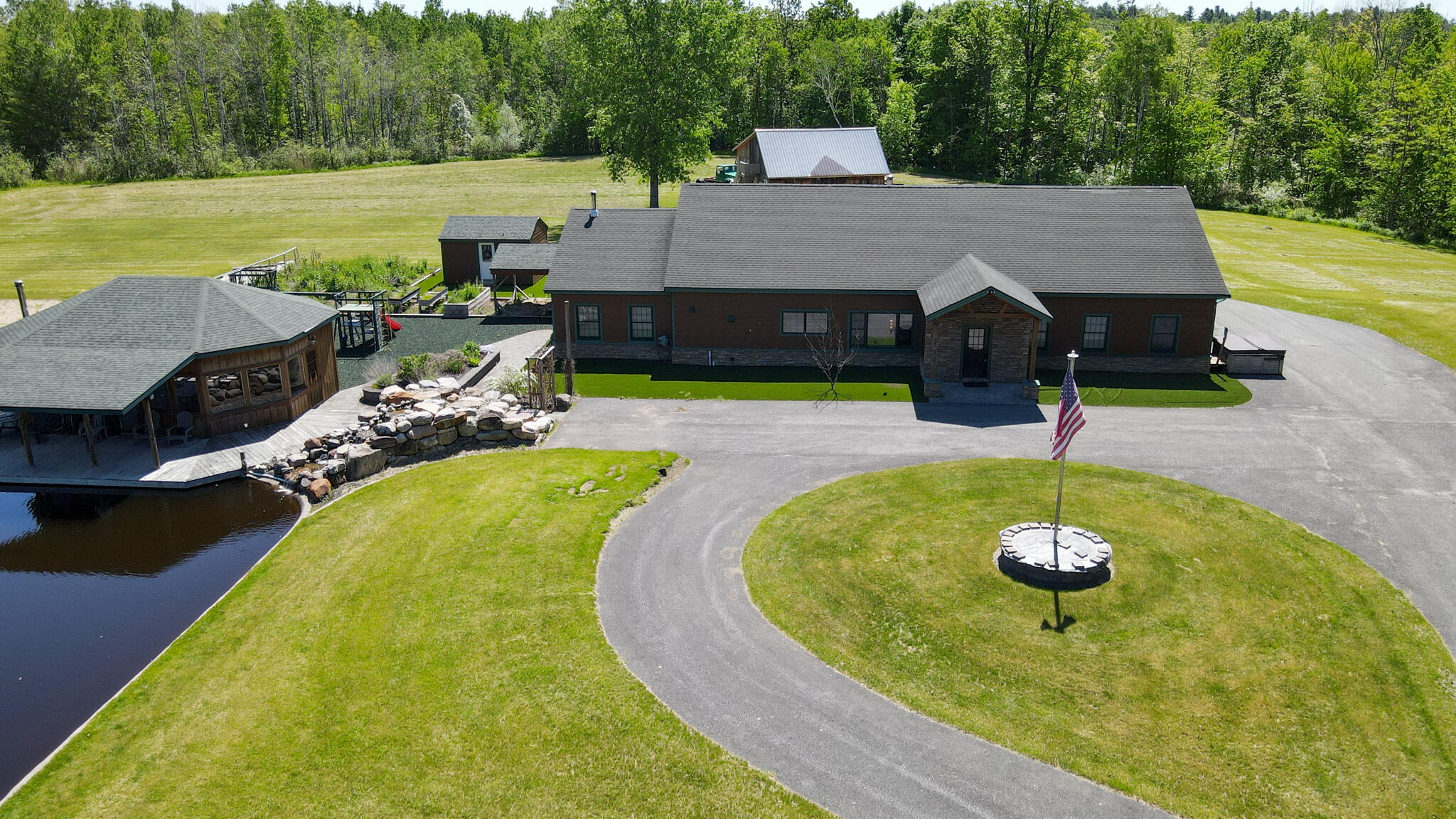 3034 Military Turnpike