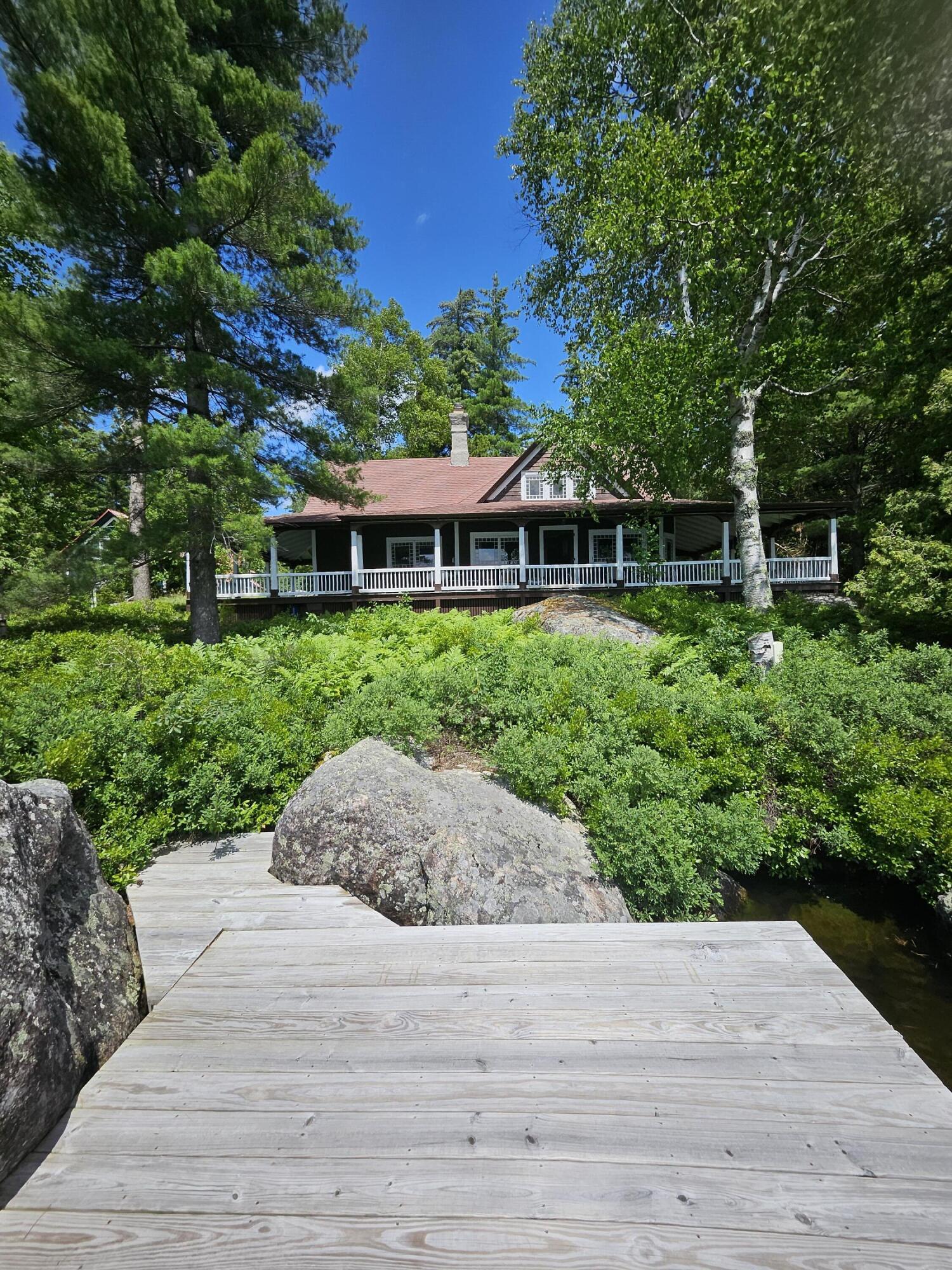 875 Birch Island