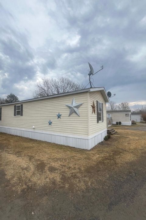 Mobile Home For Sale - 10 Debra Lane<br/> Clinton County, Plattsburgh, NY 12901