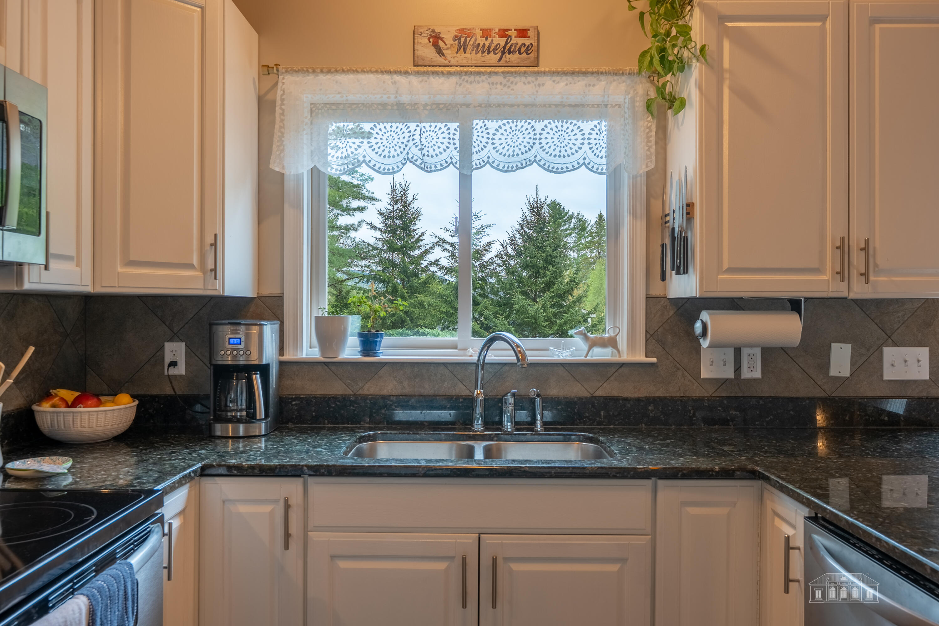 8 Fox Run Lane, Lake Placid, New York image 17