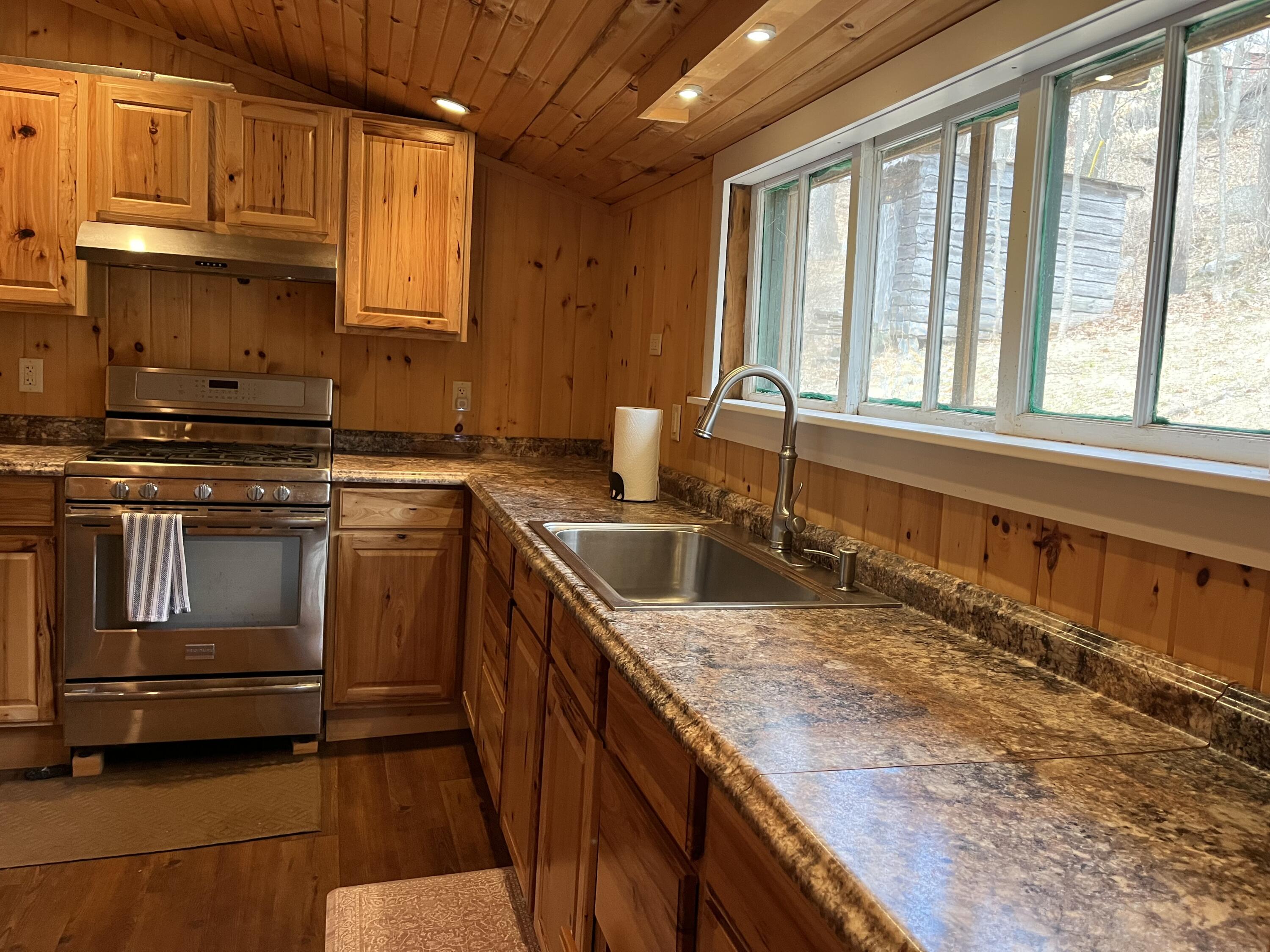 33 Merrilee Lane, Keeseville, New York image 7