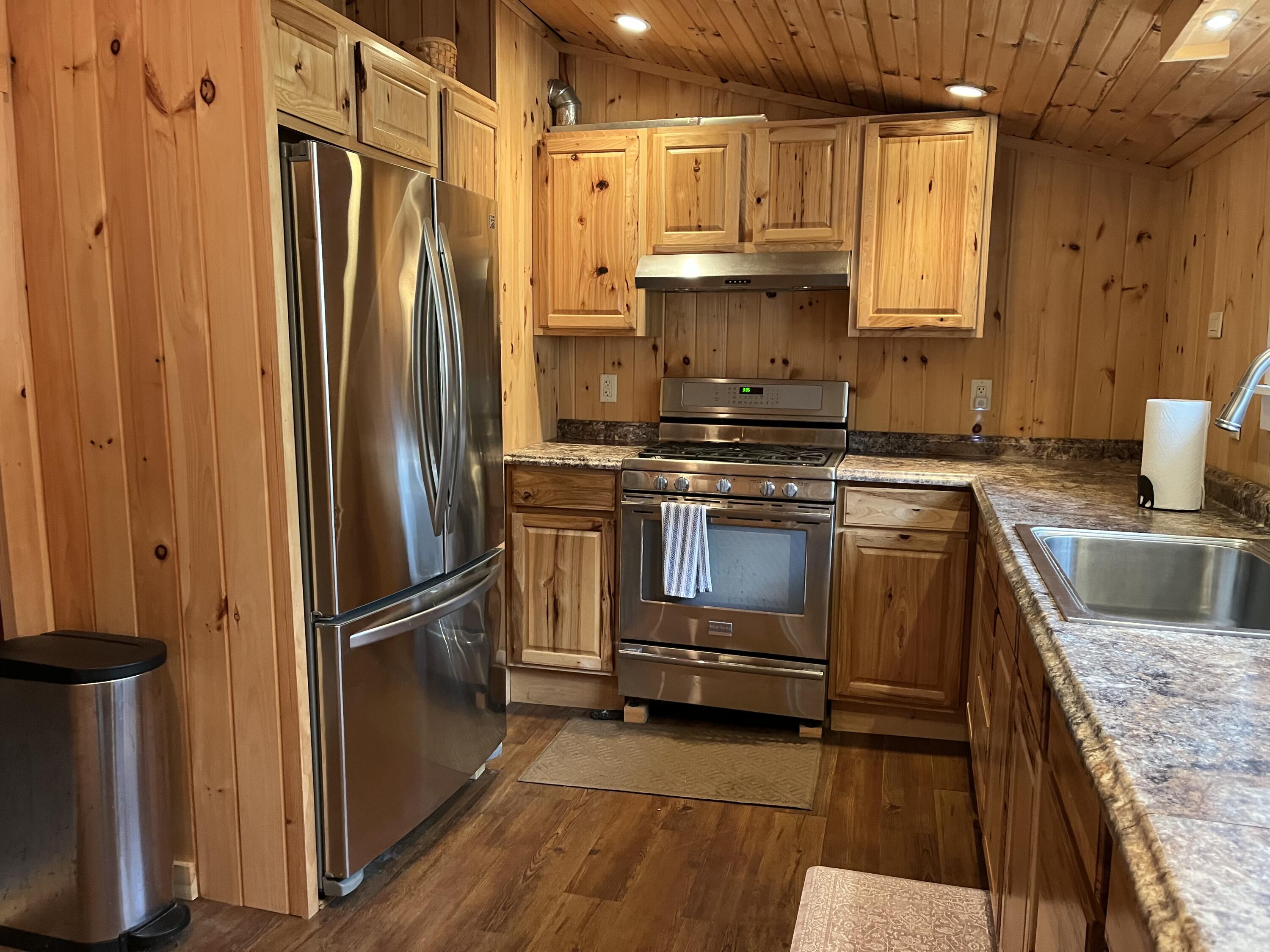 33 Merrilee Lane, Keeseville, New York image 6