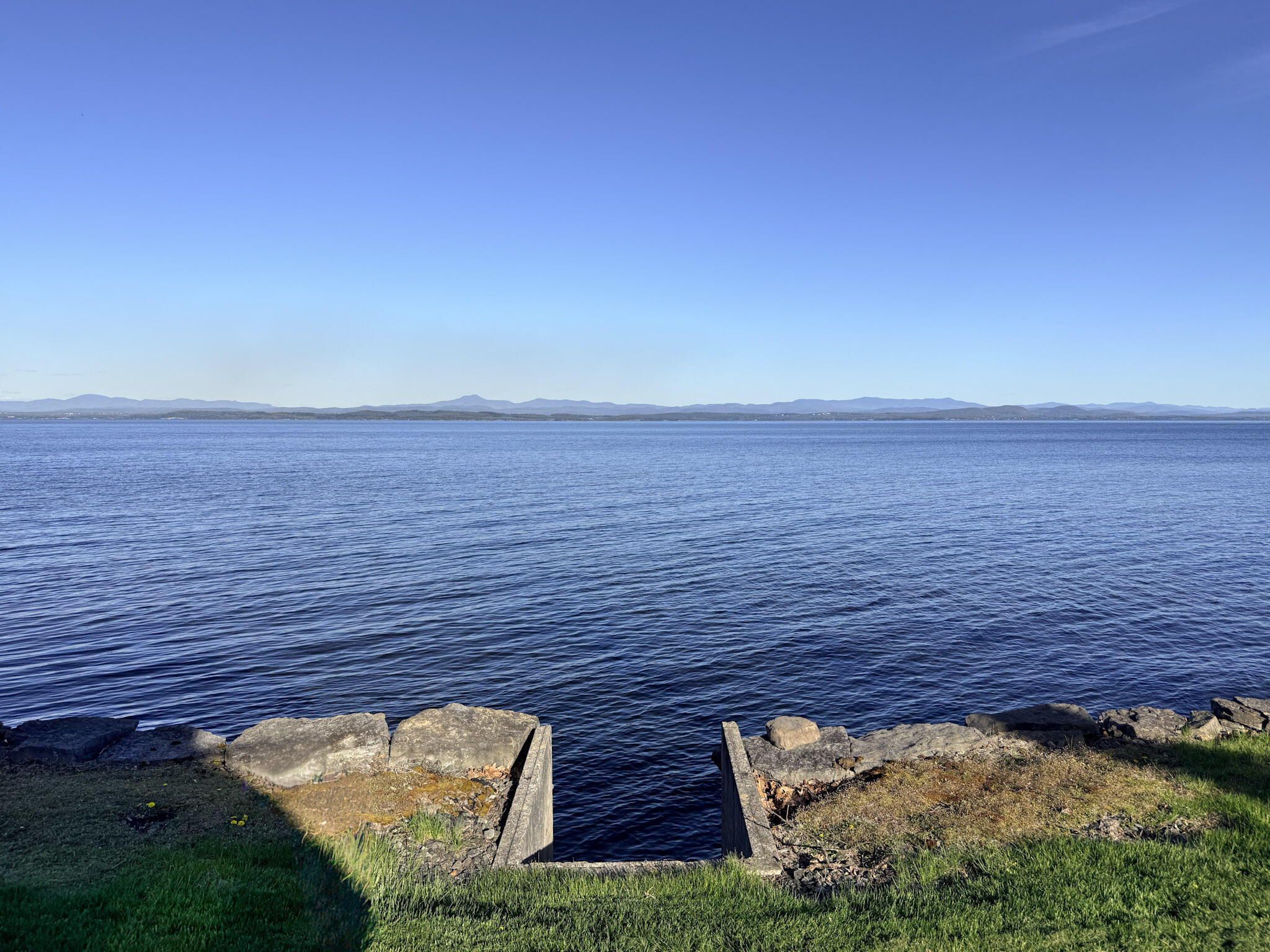 90 Lakeshore Drive