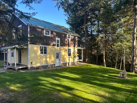 116 Highland Ave, Old Forge, NY 13420 - MLS#: 201375