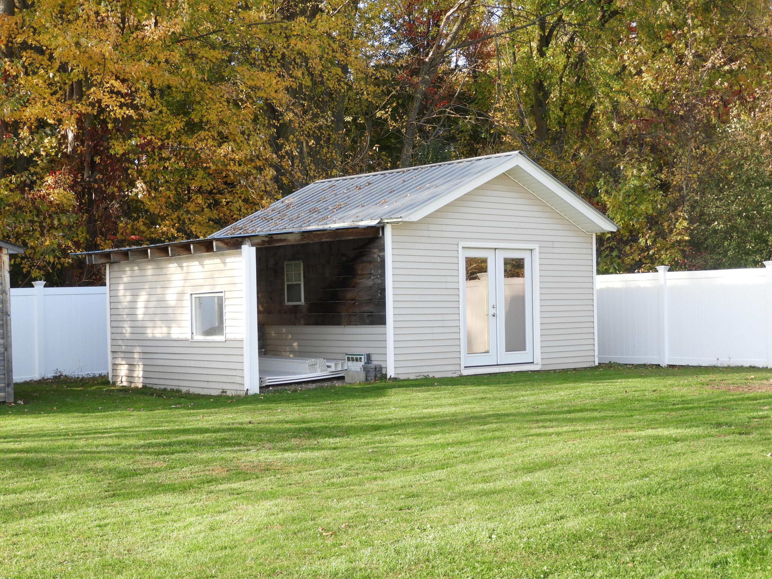 1129 Ridge Road
