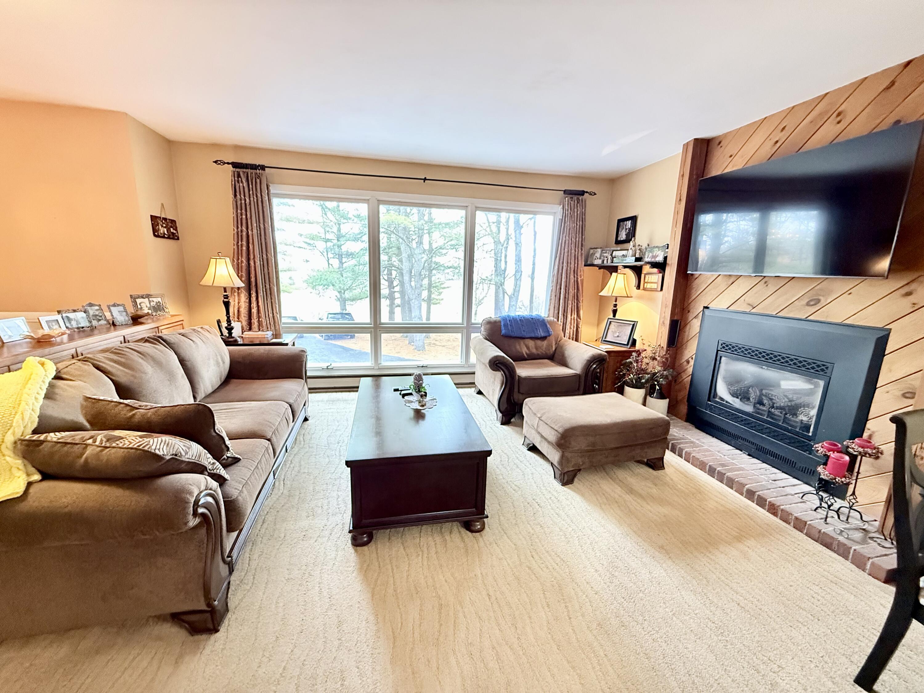 35 Knob Hill Road