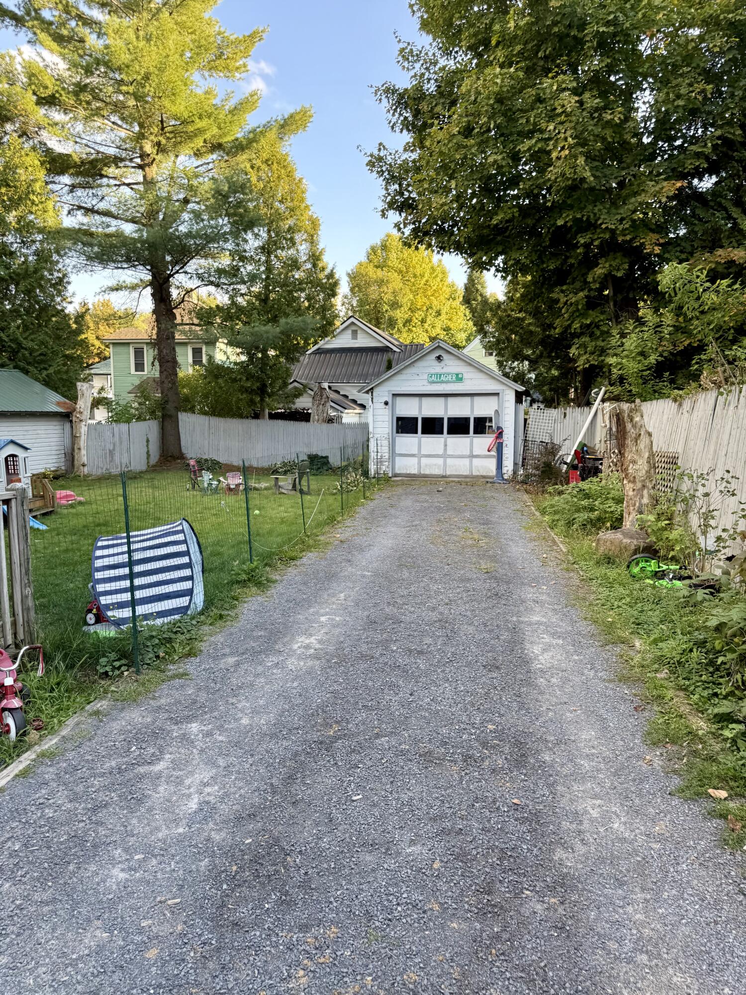 292 Ampersand Avenue