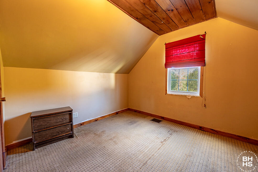 Lake Placid, New York 12946, United States, 2 Bedrooms Bedrooms, ,1 BathroomBathrooms,Residential,Active,235429