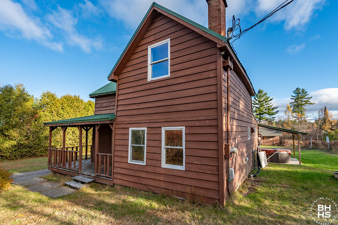 Lake Placid, New York 12946, United States, 2 Bedrooms Bedrooms, ,1 BathroomBathrooms,Residential,Active,235429