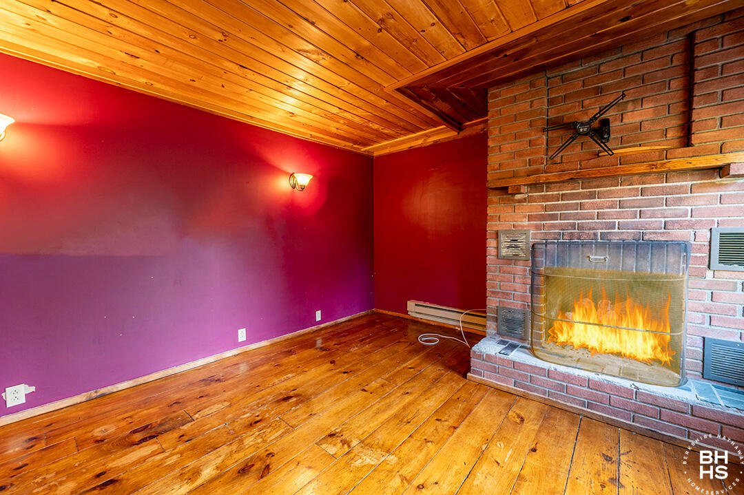 136 Old Military Road