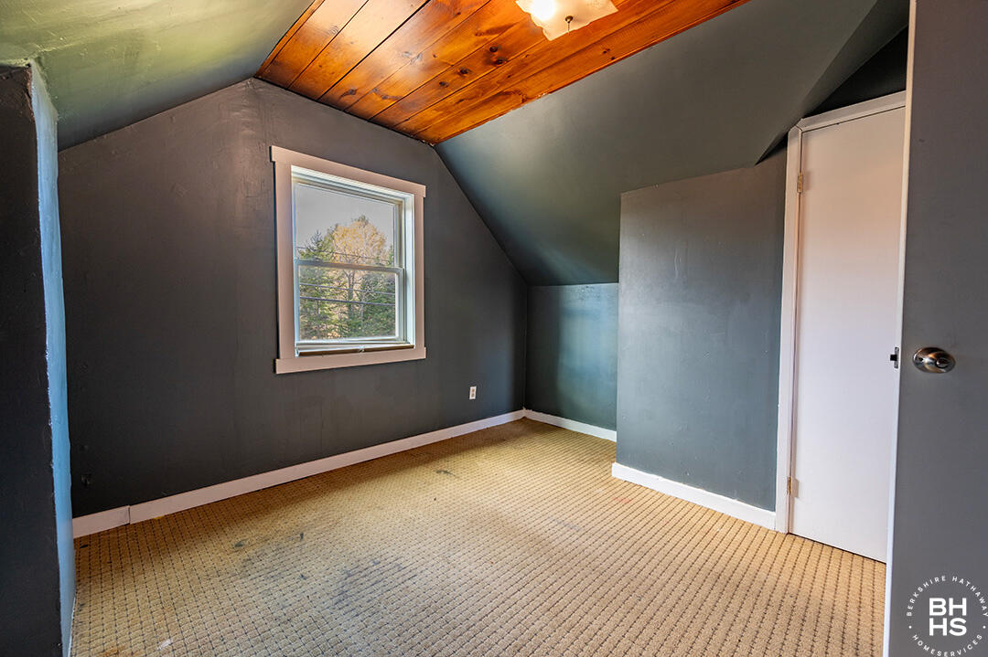 Lake Placid, New York 12946, United States, 2 Bedrooms Bedrooms, ,1 BathroomBathrooms,Residential,Active,235429