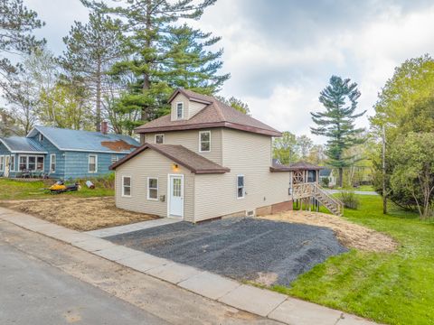 Homes For Sale - 44 Lakeview Avenue<br/> Franklin County, Tupper Lake, NY 12986