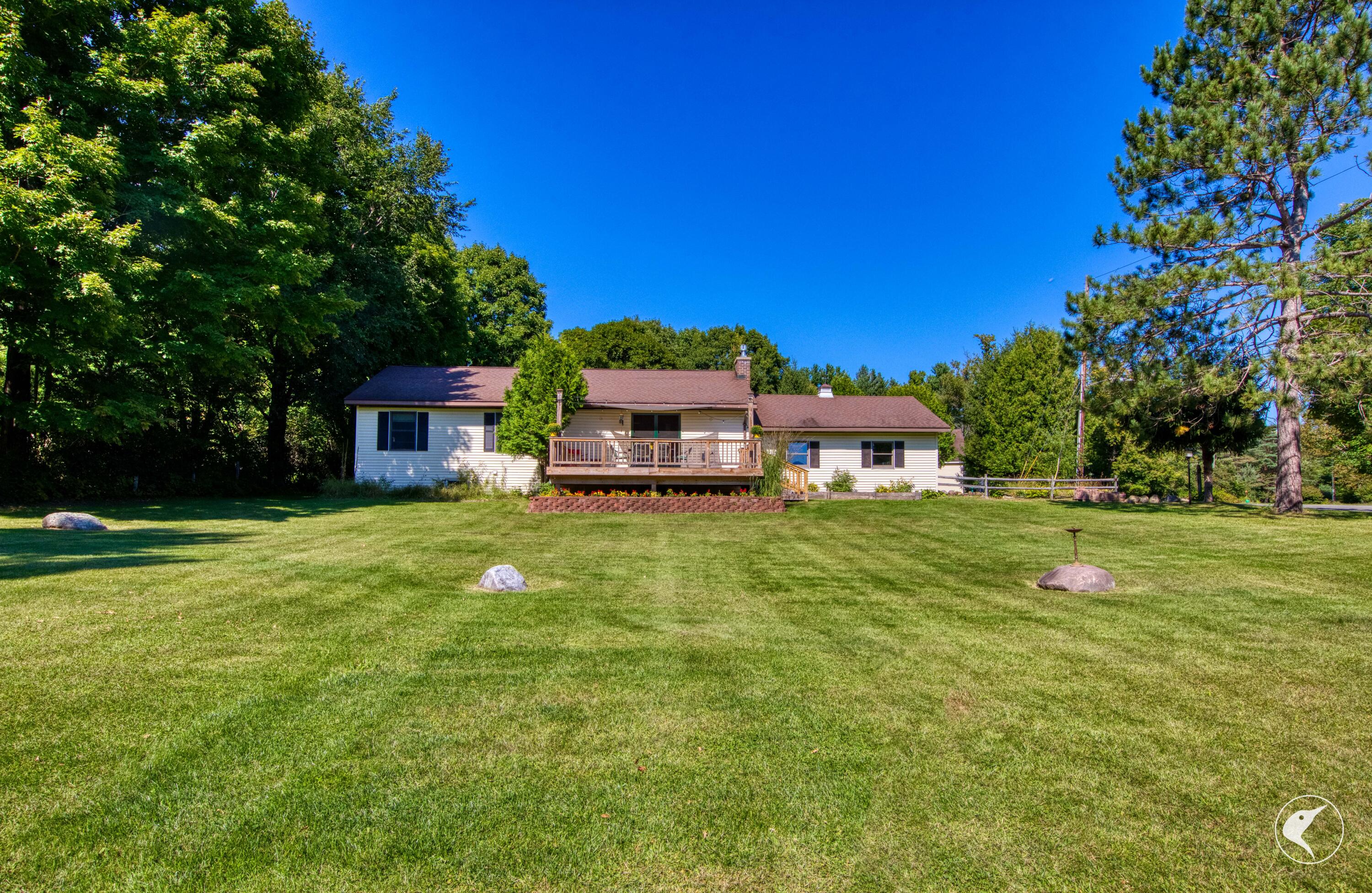 11 Lakeview Terrace Lane