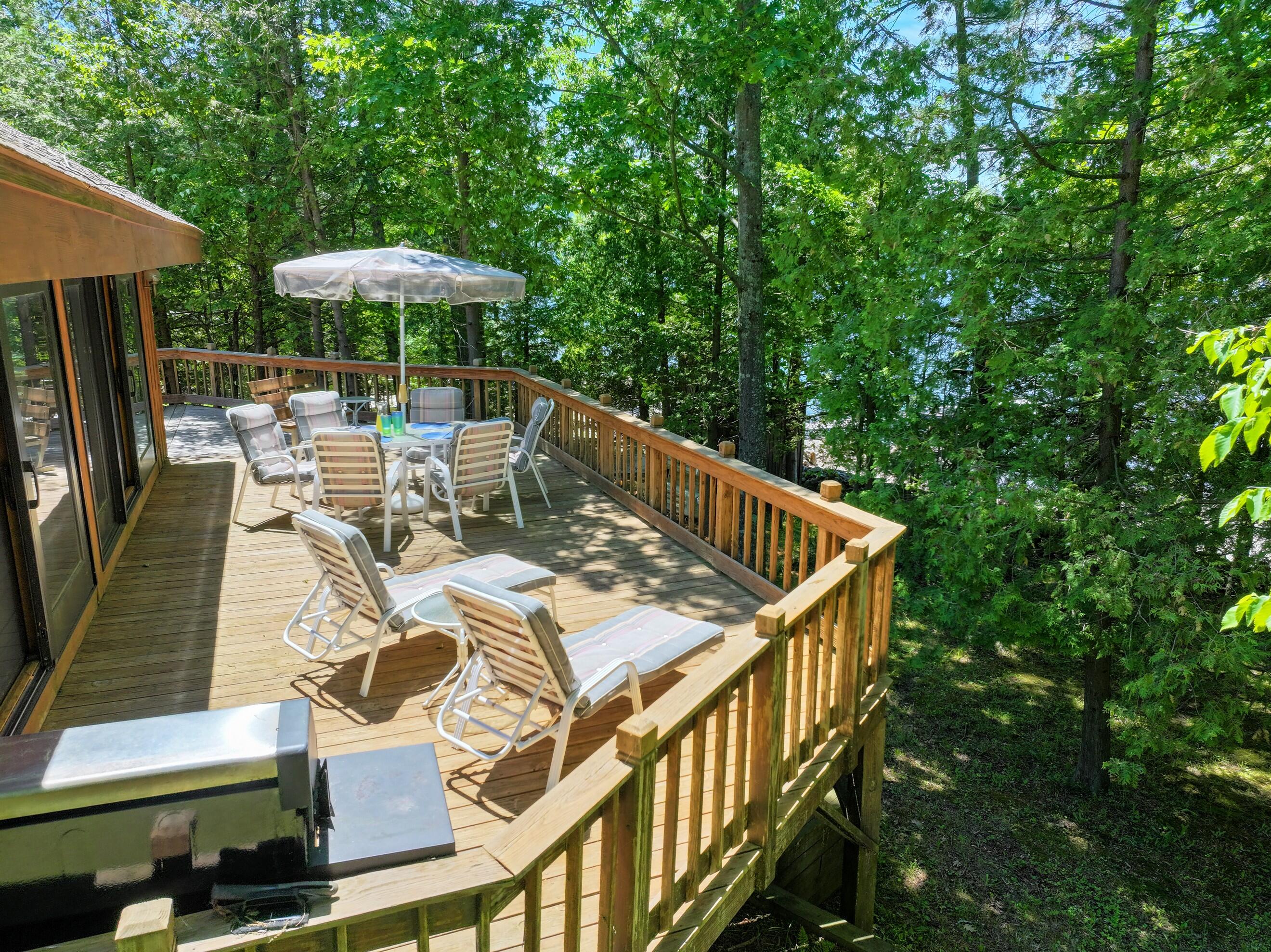 381 Corlear Drive
