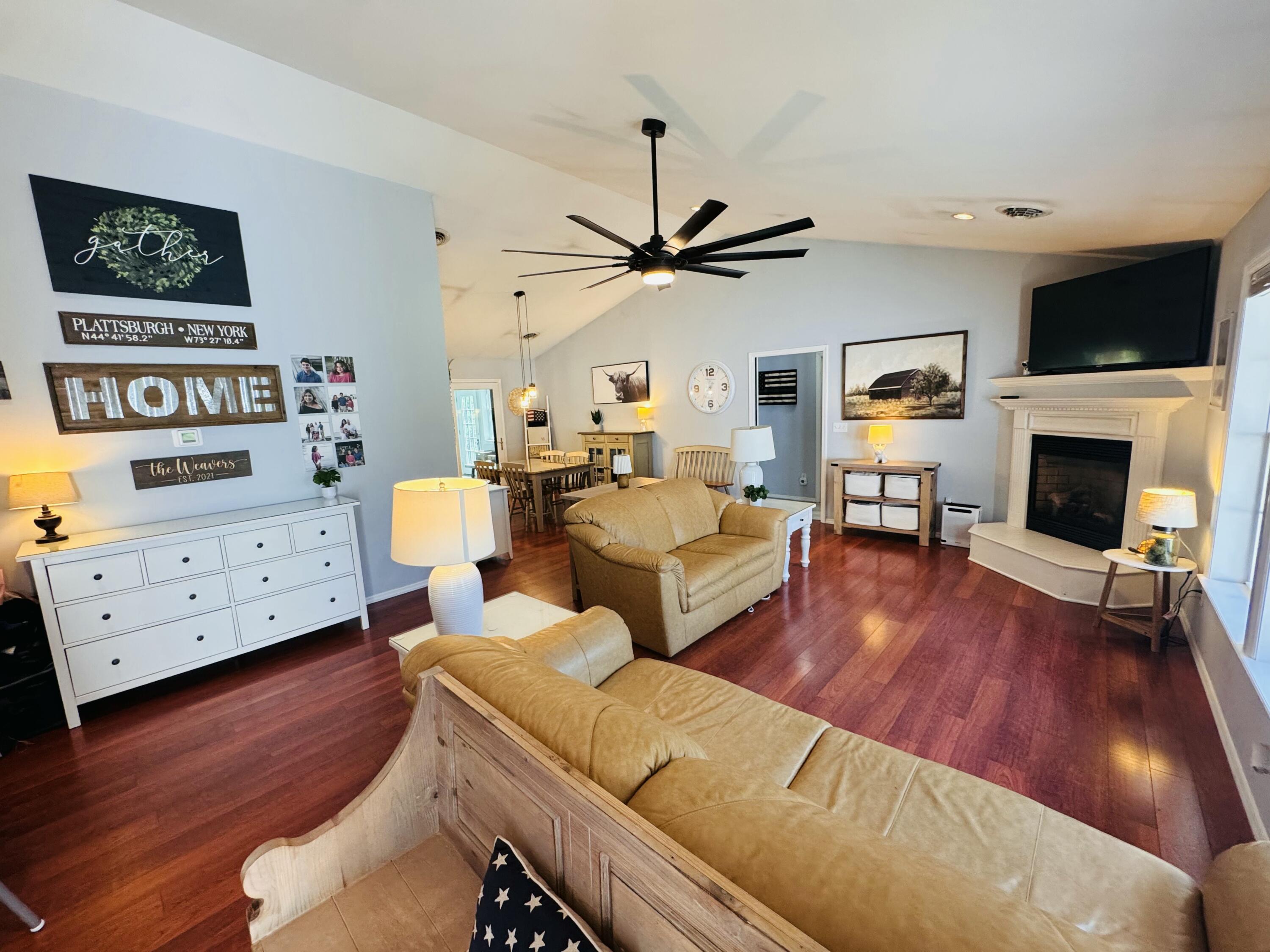 4 Carriage House Lane