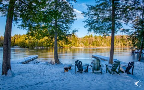 Photo of 7 Oseetah Woods Road, Saranac Lake, NY 12983 (MLS # 206343)