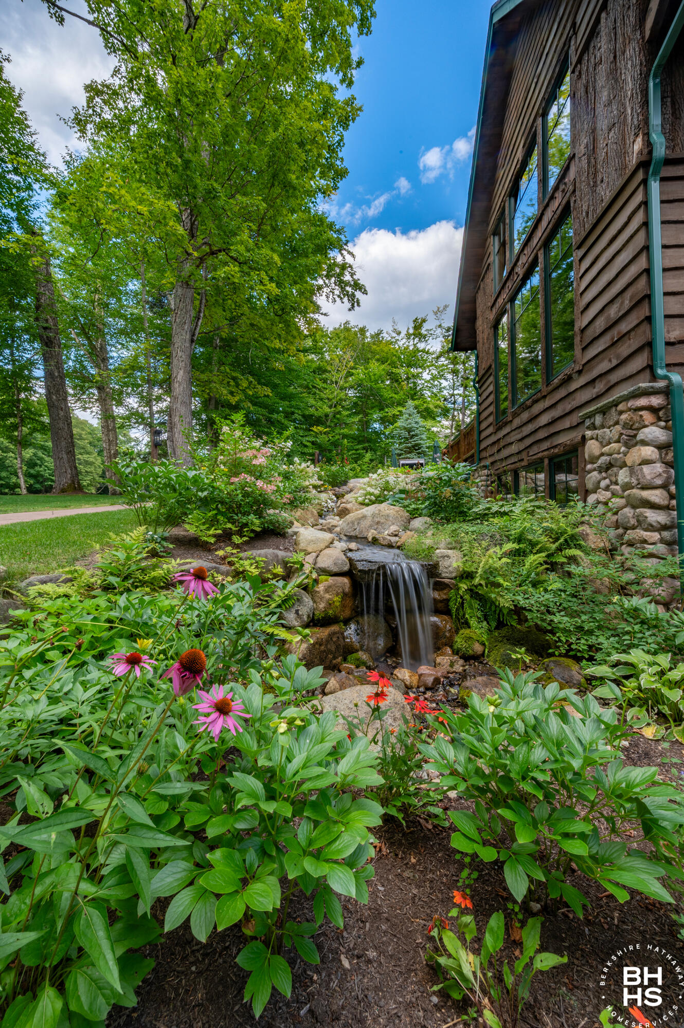 Lake Placid, New York 12946, United States, 5 Bedrooms Bedrooms, ,5 BathroomsBathrooms,Residential,Active,198778