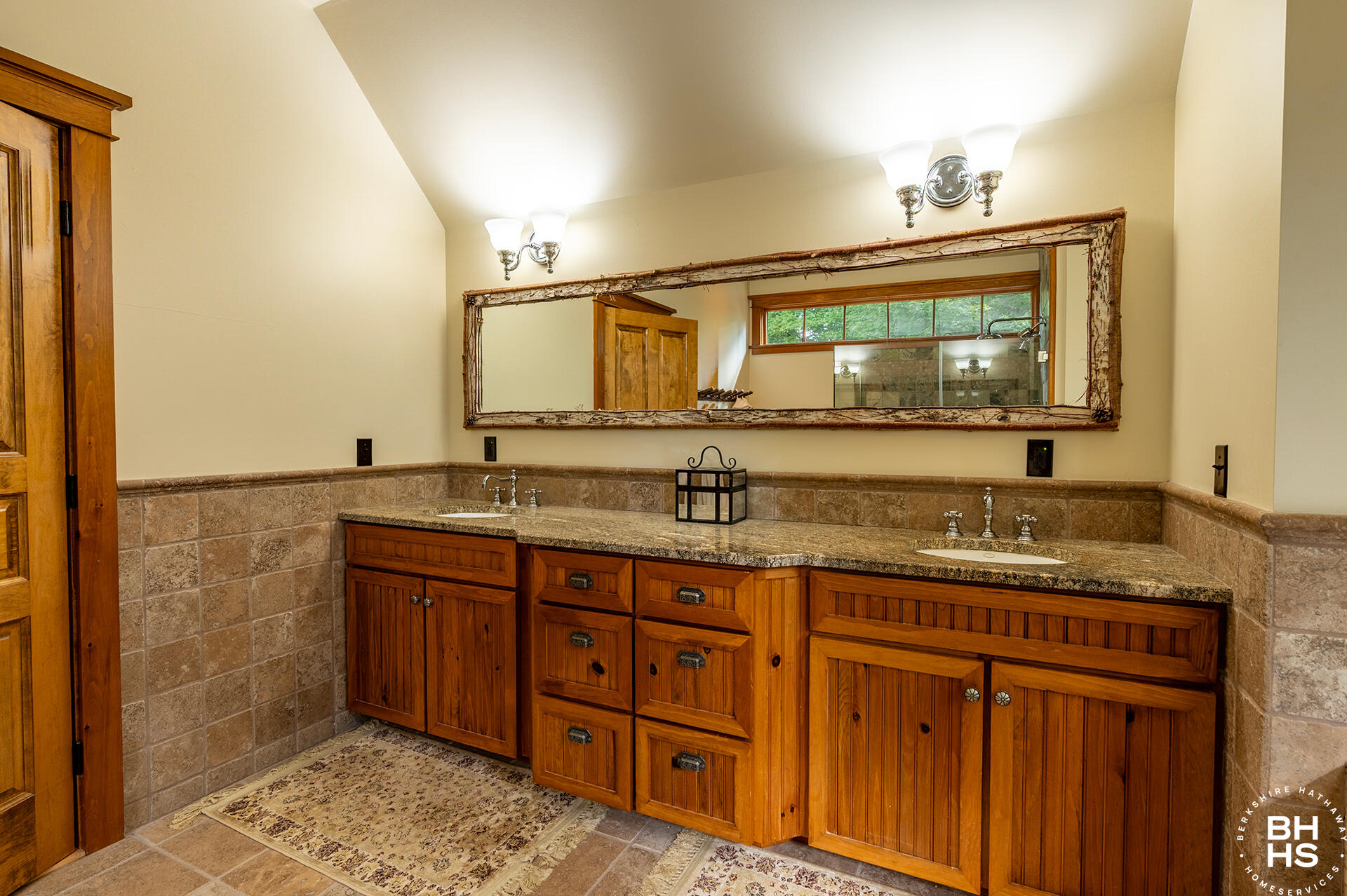 Lake Placid, New York 12946, United States, 5 Bedrooms Bedrooms, ,5 BathroomsBathrooms,Residential,Active,198778