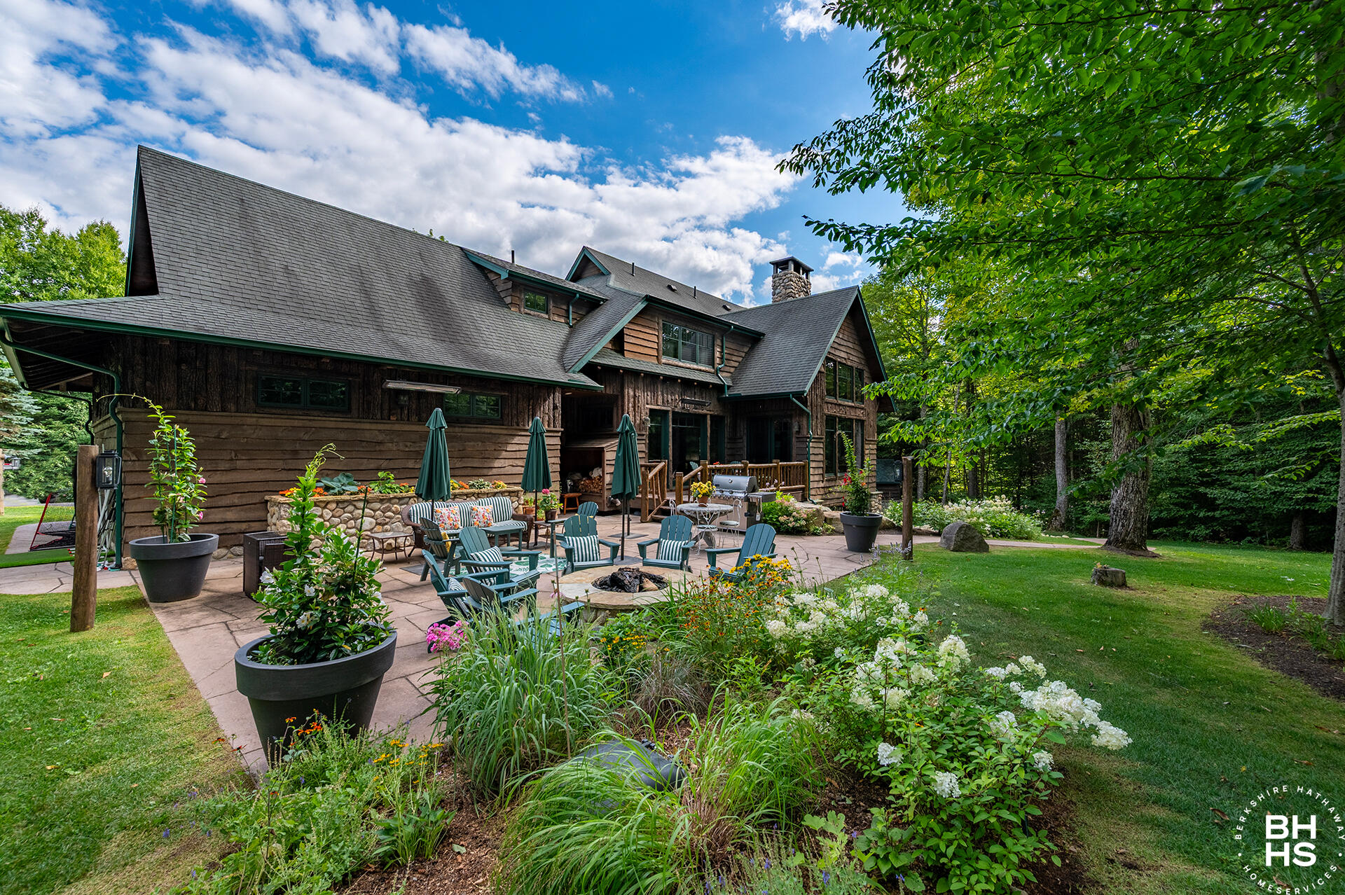 Lake Placid, New York 12946, United States, 5 Bedrooms Bedrooms, ,5 BathroomsBathrooms,Residential,Active,198778