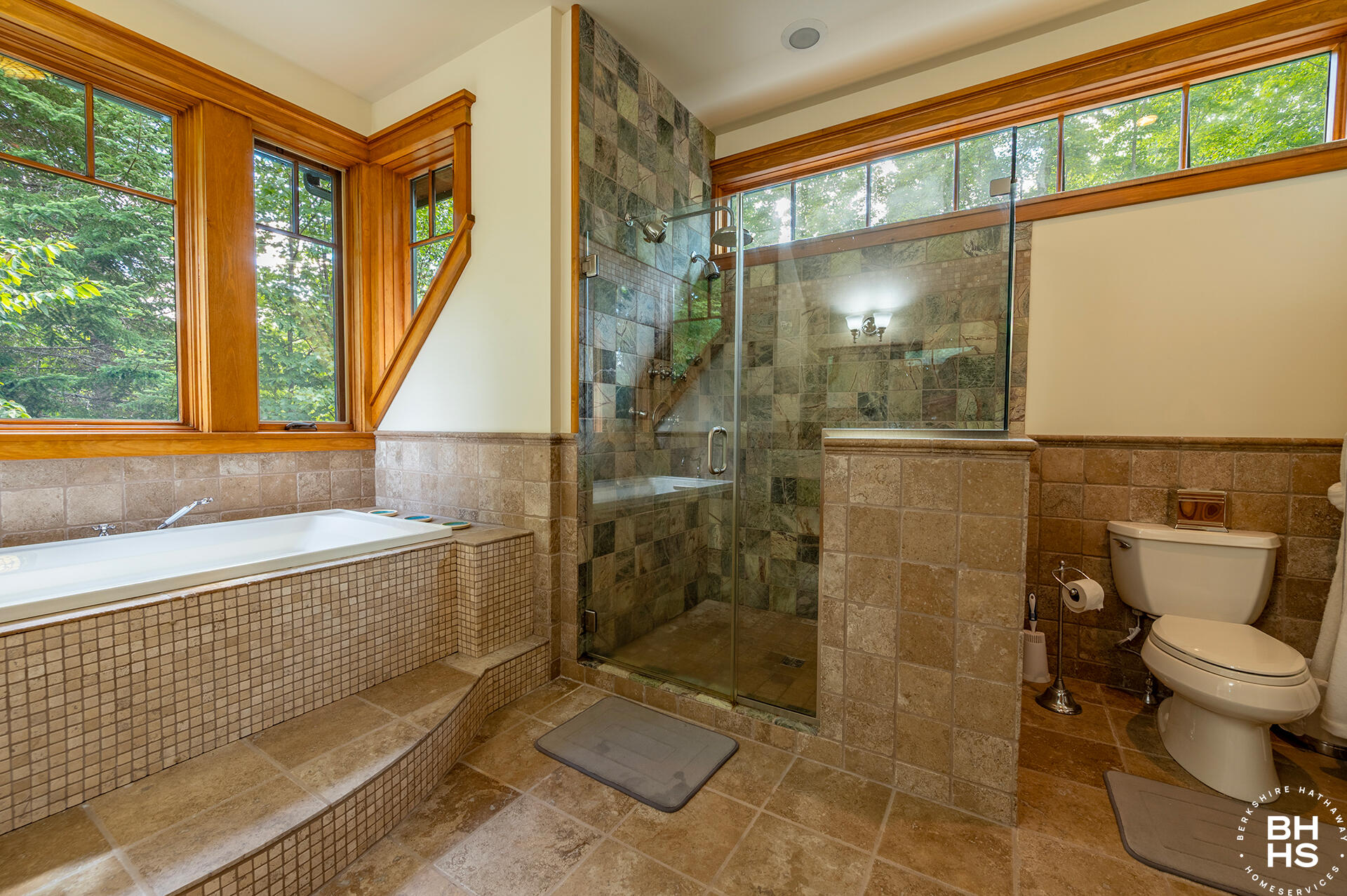 Lake Placid, New York 12946, United States, 5 Bedrooms Bedrooms, ,5 BathroomsBathrooms,Residential,Active,198778