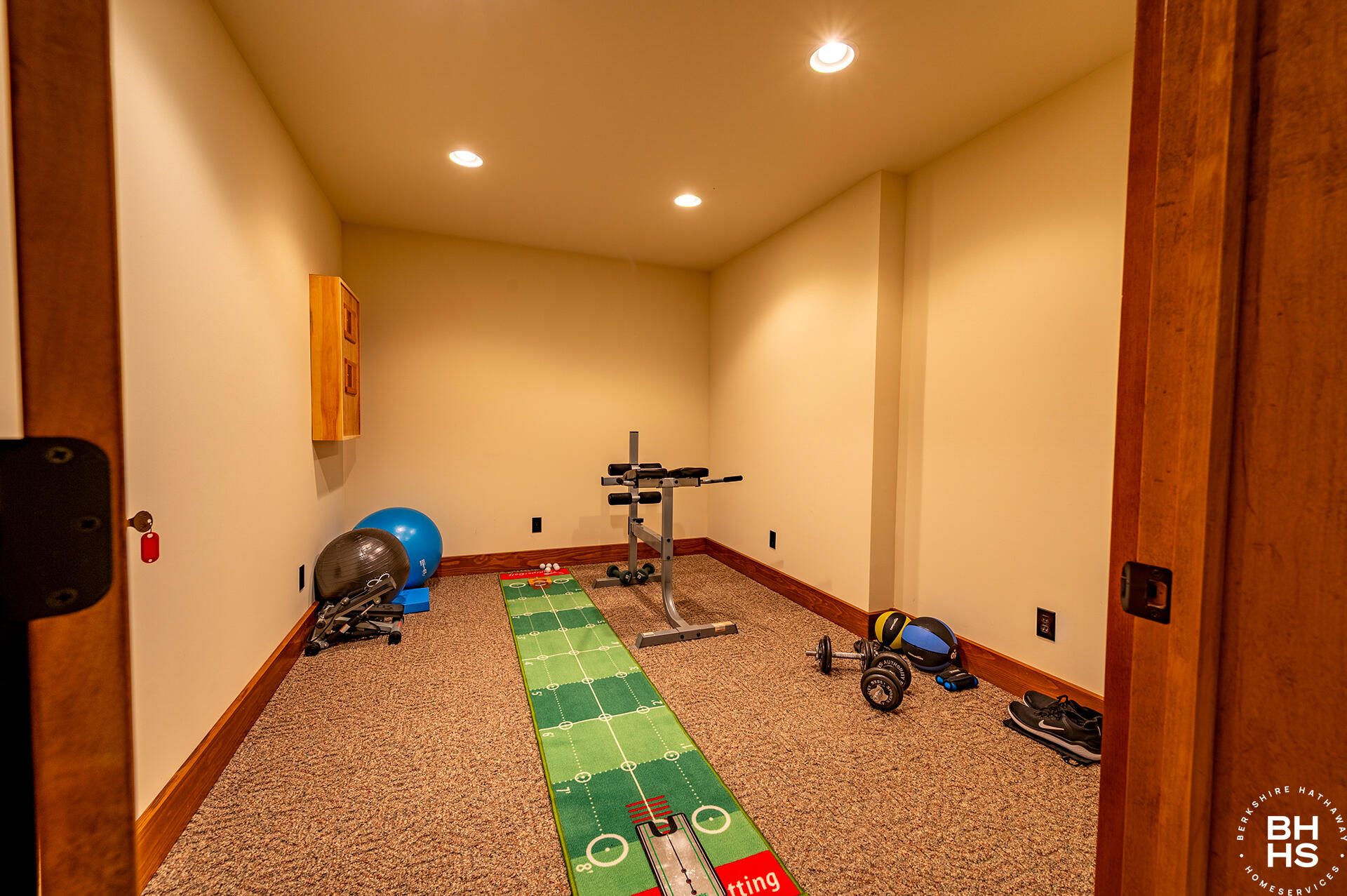 Lake Placid, New York 12946, United States, 5 Bedrooms Bedrooms, ,5 BathroomsBathrooms,Residential,Active,198778