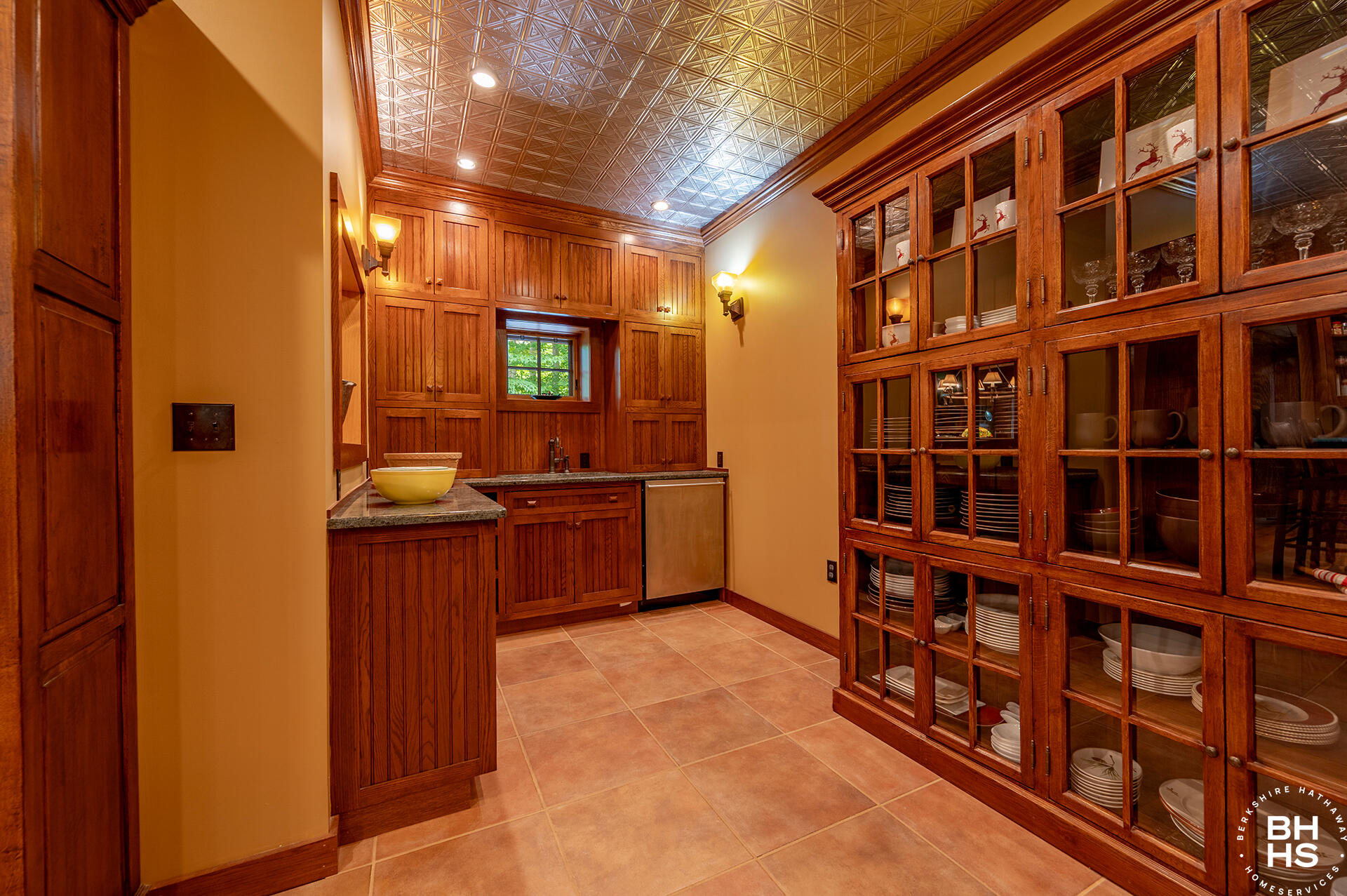 Lake Placid, New York 12946, United States, 5 Bedrooms Bedrooms, ,5 BathroomsBathrooms,Residential,Active,198778