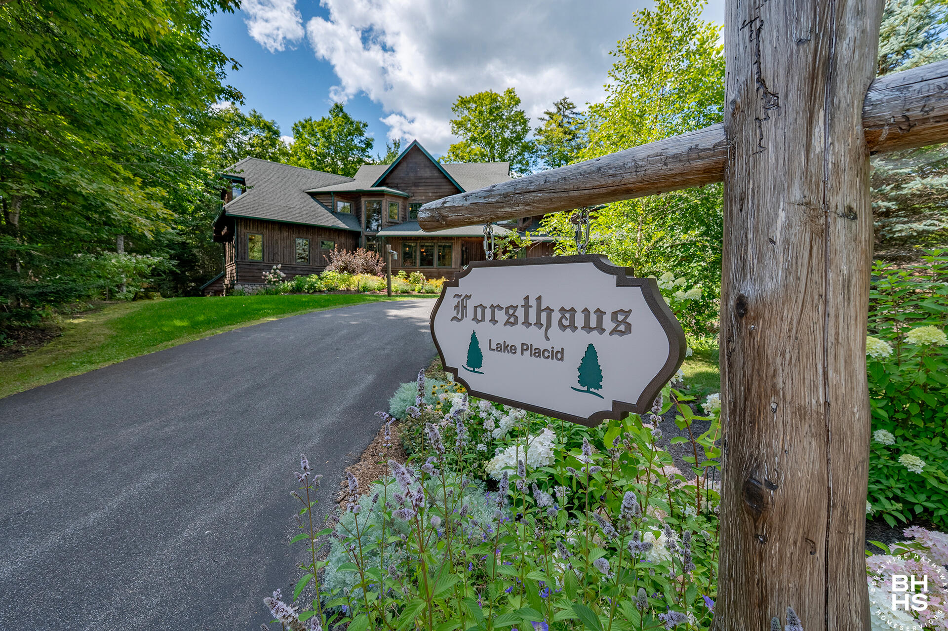 Lake Placid, New York 12946, United States, 5 Bedrooms Bedrooms, ,5 BathroomsBathrooms,Residential,Active,198778