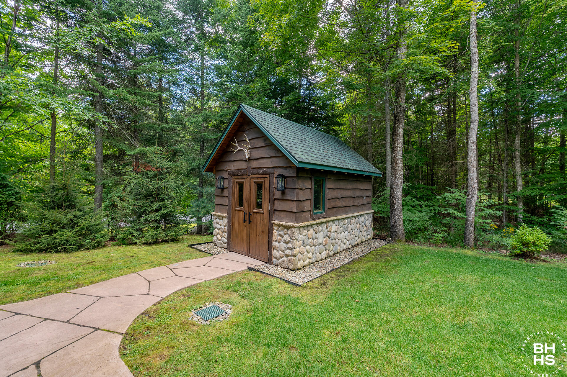 Lake Placid, New York 12946, United States, 5 Bedrooms Bedrooms, ,5 BathroomsBathrooms,Residential,Active,198778