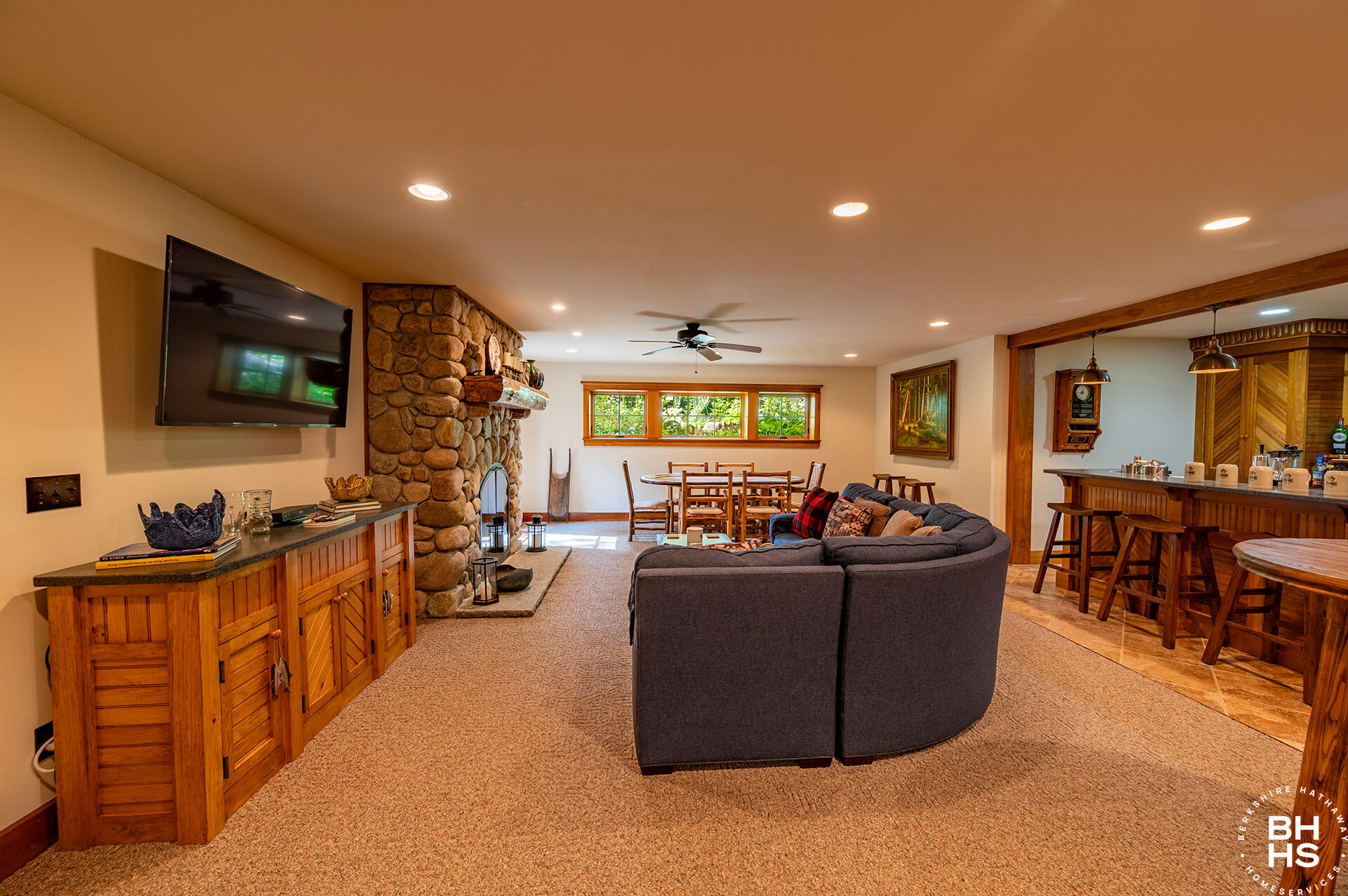 Lake Placid, New York 12946, United States, 5 Bedrooms Bedrooms, ,5 BathroomsBathrooms,Residential,Active,198778