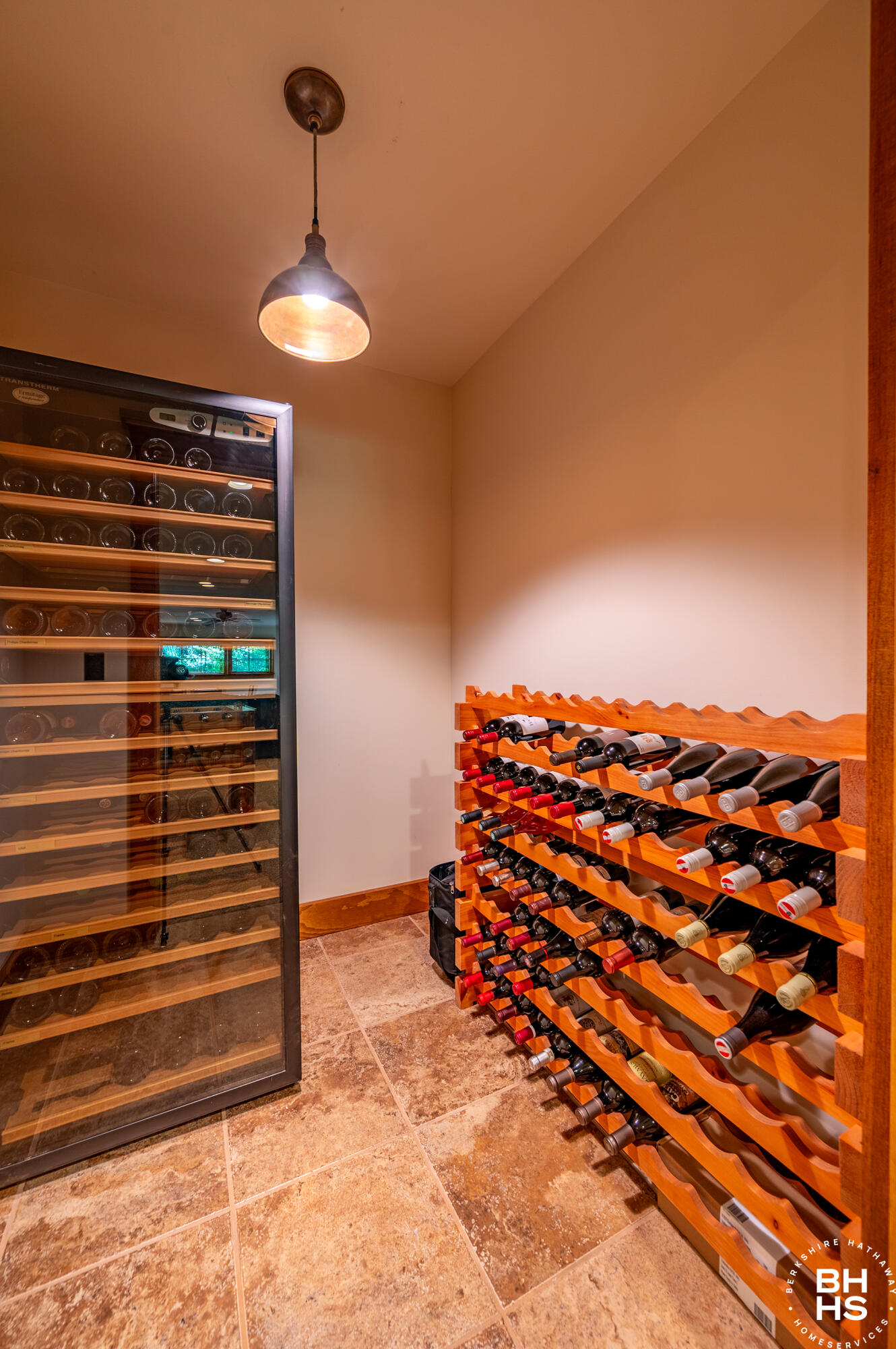 Lake Placid, New York 12946, United States, 5 Bedrooms Bedrooms, ,5 BathroomsBathrooms,Residential,Active,198778