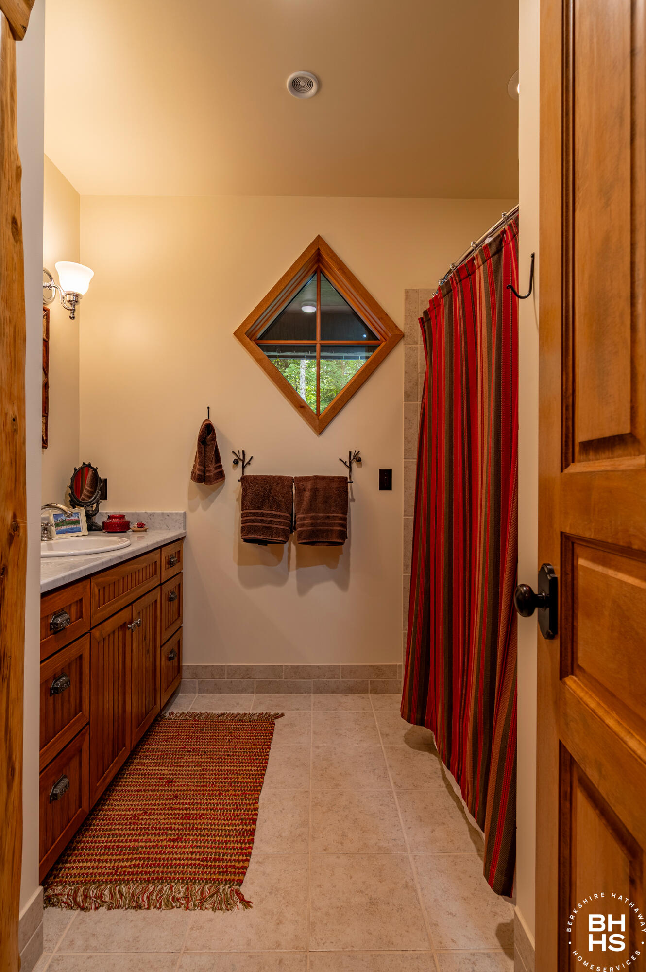 Lake Placid, New York 12946, United States, 5 Bedrooms Bedrooms, ,5 BathroomsBathrooms,Residential,Active,198778