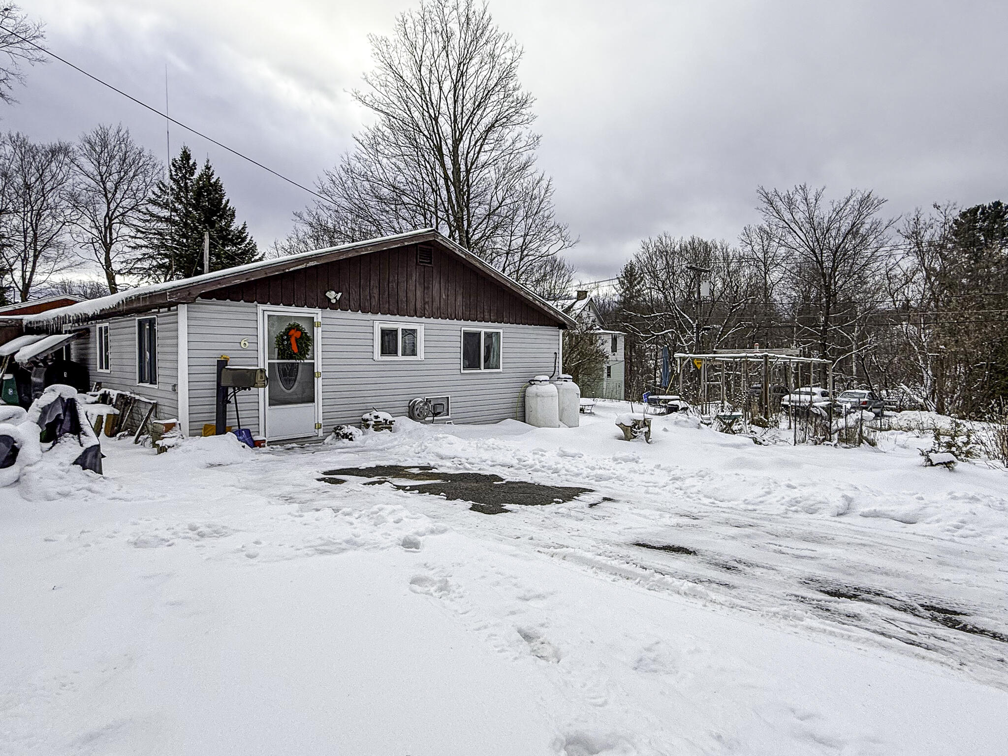 6 Rosemont Avenue, Saranac Lake, New York image 1