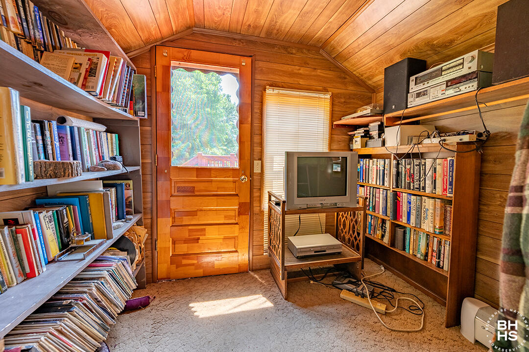 Elizabethtown, New York 12932, United States, 2 Bedrooms Bedrooms, ,1 BathroomBathrooms,Residential,Active,153008