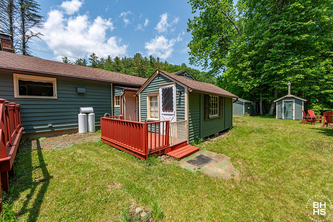 Elizabethtown, New York 12932, United States, 2 Bedrooms Bedrooms, ,1 BathroomBathrooms,Residential,Active,153008