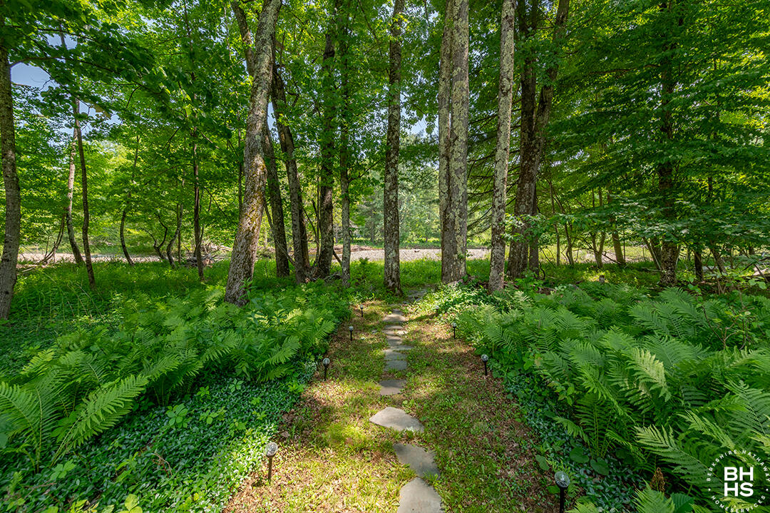 Elizabethtown, New York 12932, United States, 2 Bedrooms Bedrooms, ,1 BathroomBathrooms,Residential,Active,153008