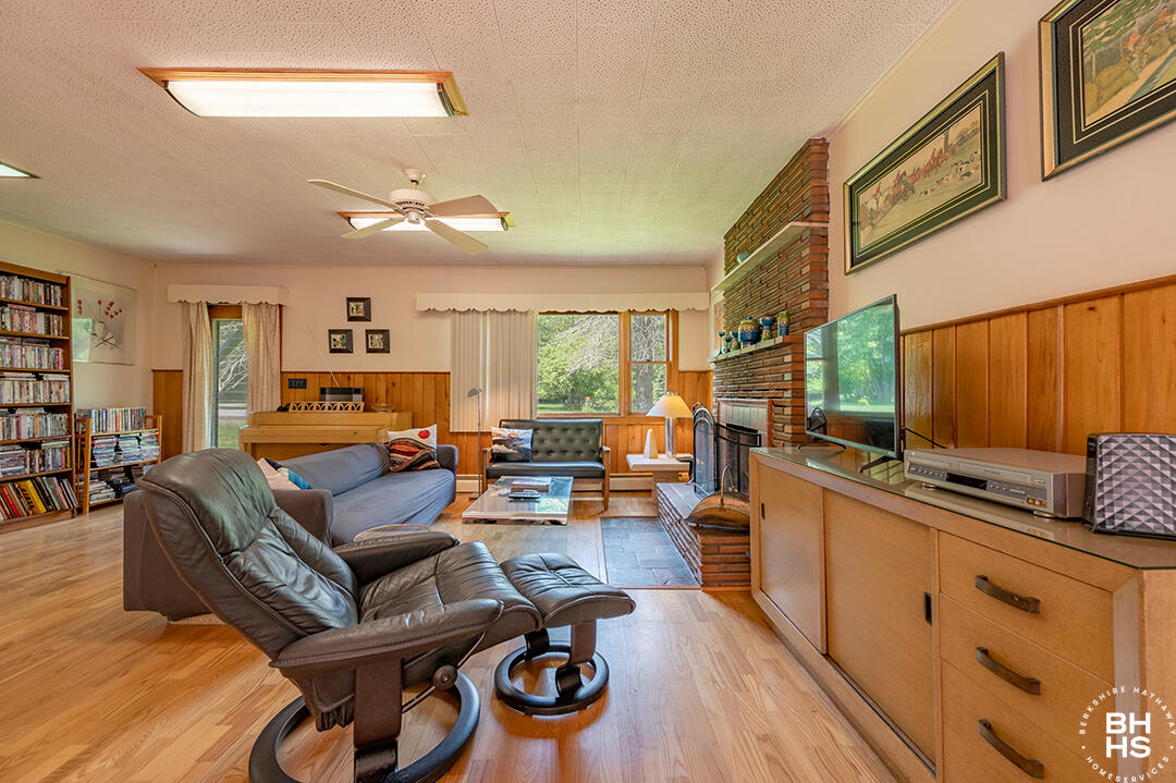 Elizabethtown, New York 12932, United States, 2 Bedrooms Bedrooms, ,1 BathroomBathrooms,Residential,Active,153008