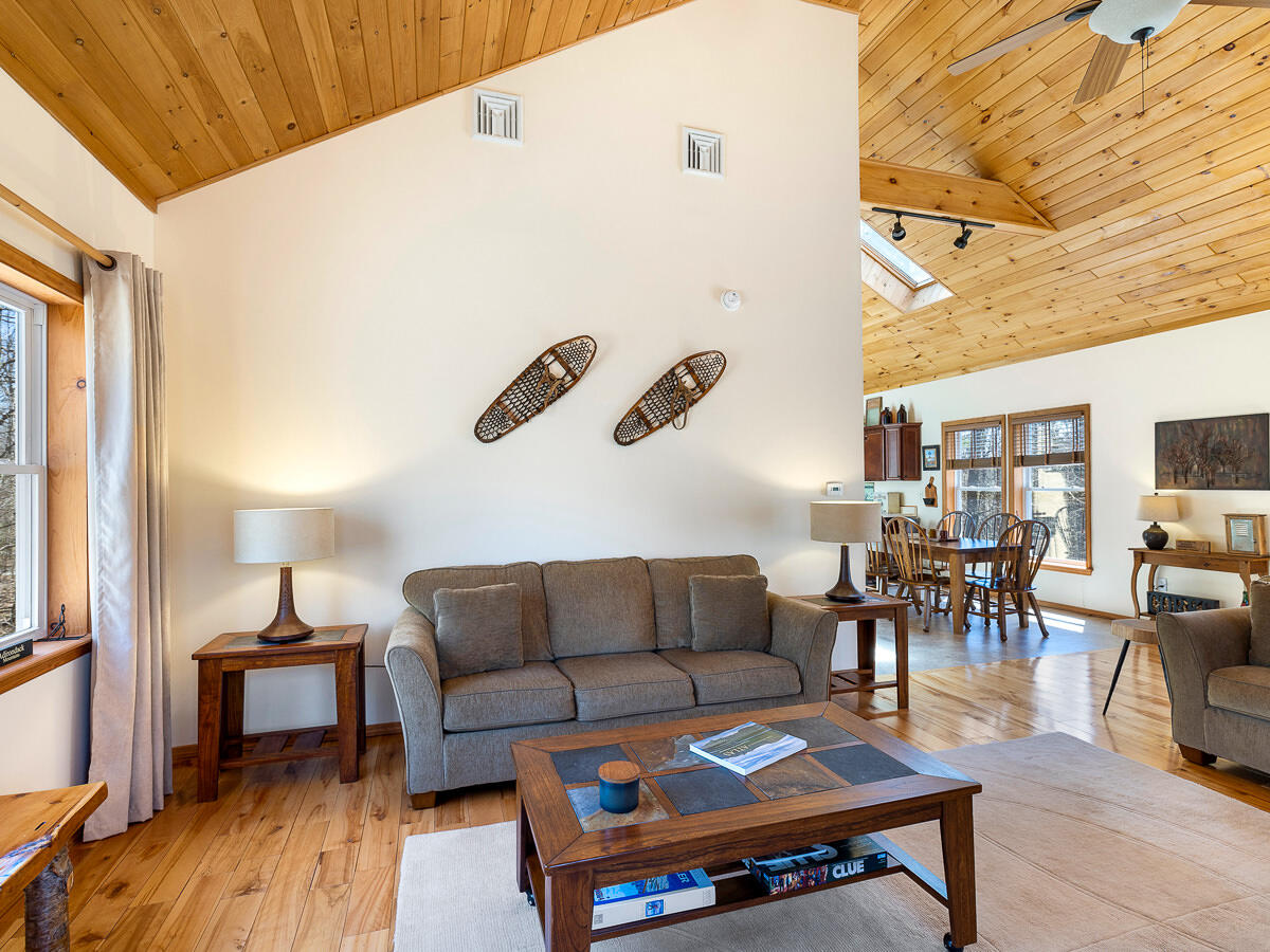 131 Mountain View Lane Lane, Wilmington, New York image 9