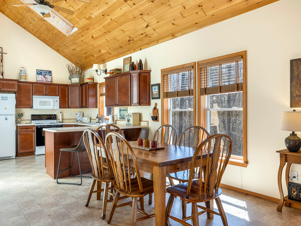131 Mountain View Lane Lane, Wilmington, New York image 12