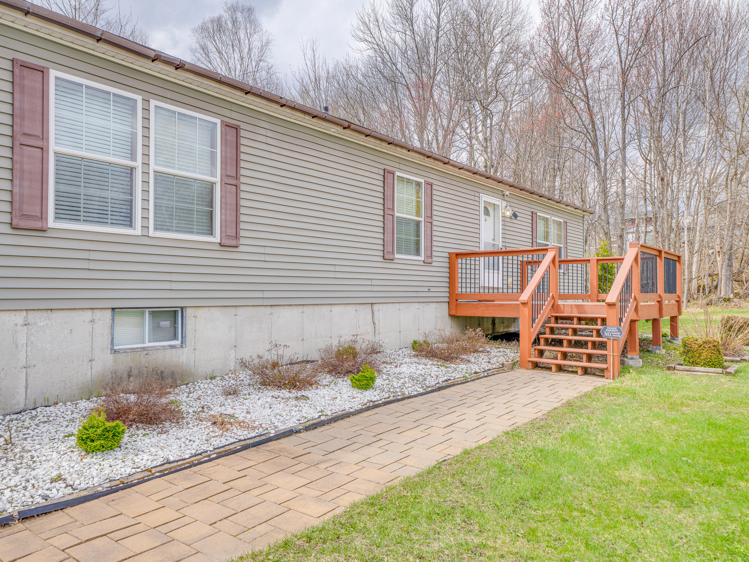 62 Lindsay Avenue