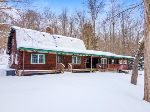 186 Tuttle Road, Old Forge, NY 13420 - MLS#: 201174