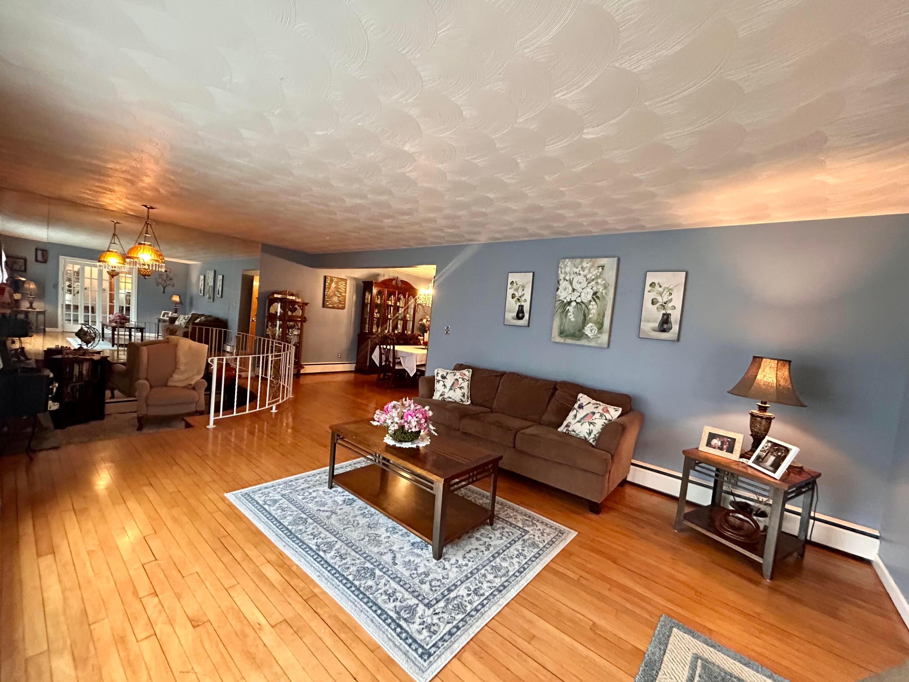 32 Ollivetti Place
