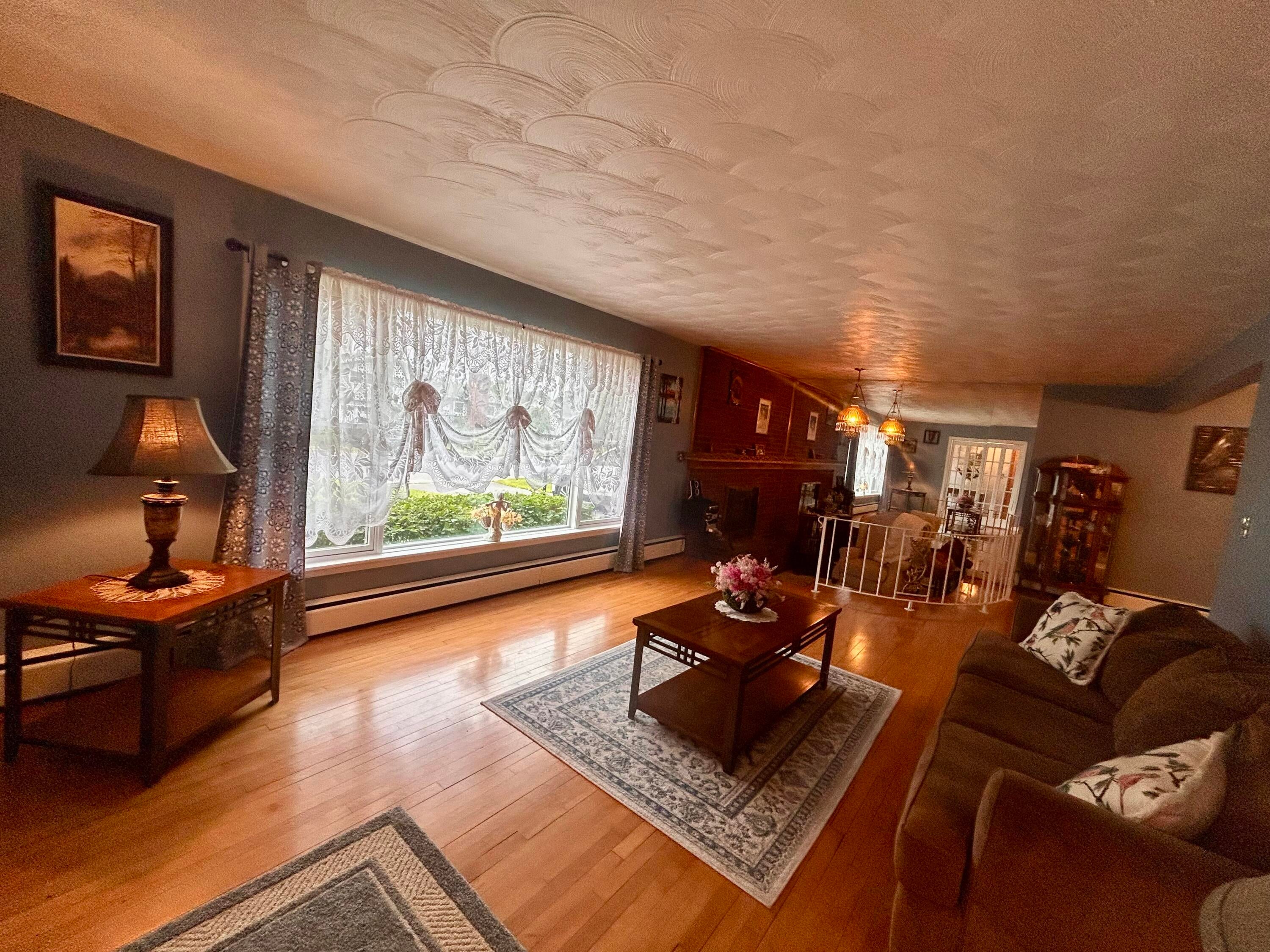 32 Ollivetti Place