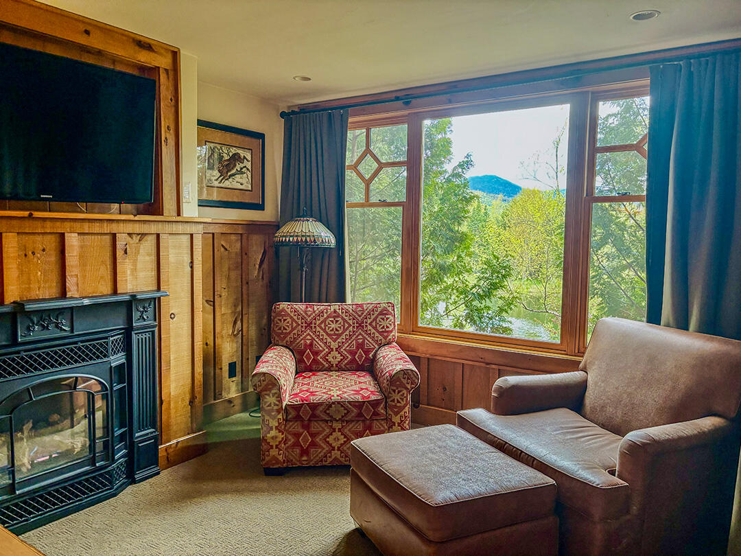 7 Whiteface Inn Lane 227/ Int 1