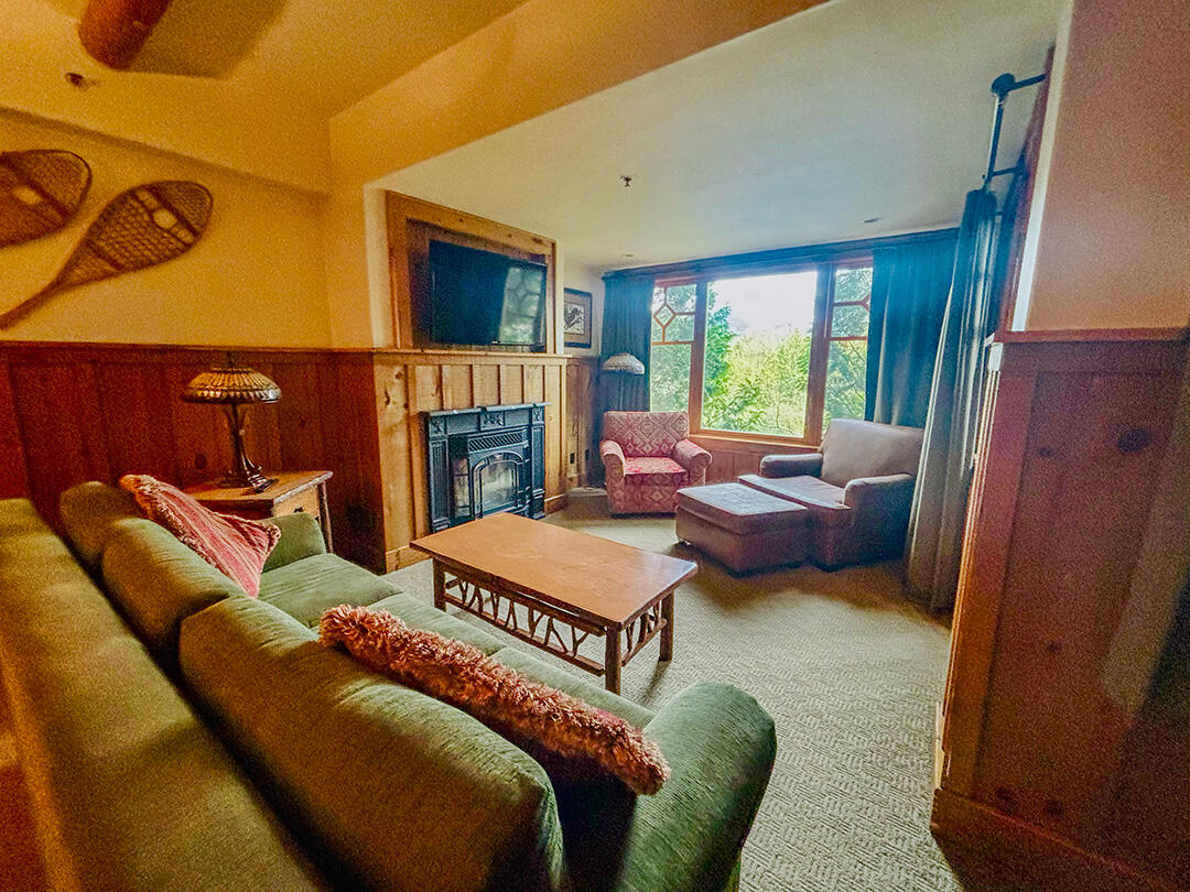 7 Whiteface Inn Lane 227/ Int 1