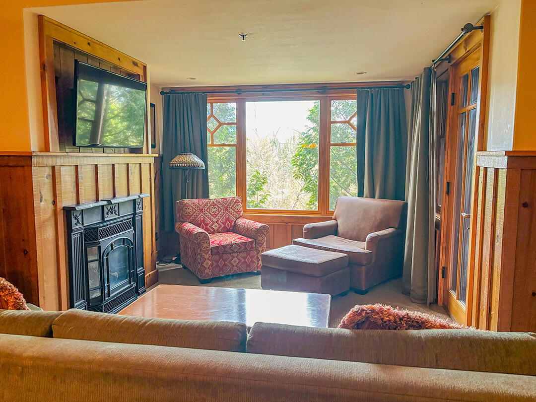7 Whiteface Inn Lane 227/ Int 1