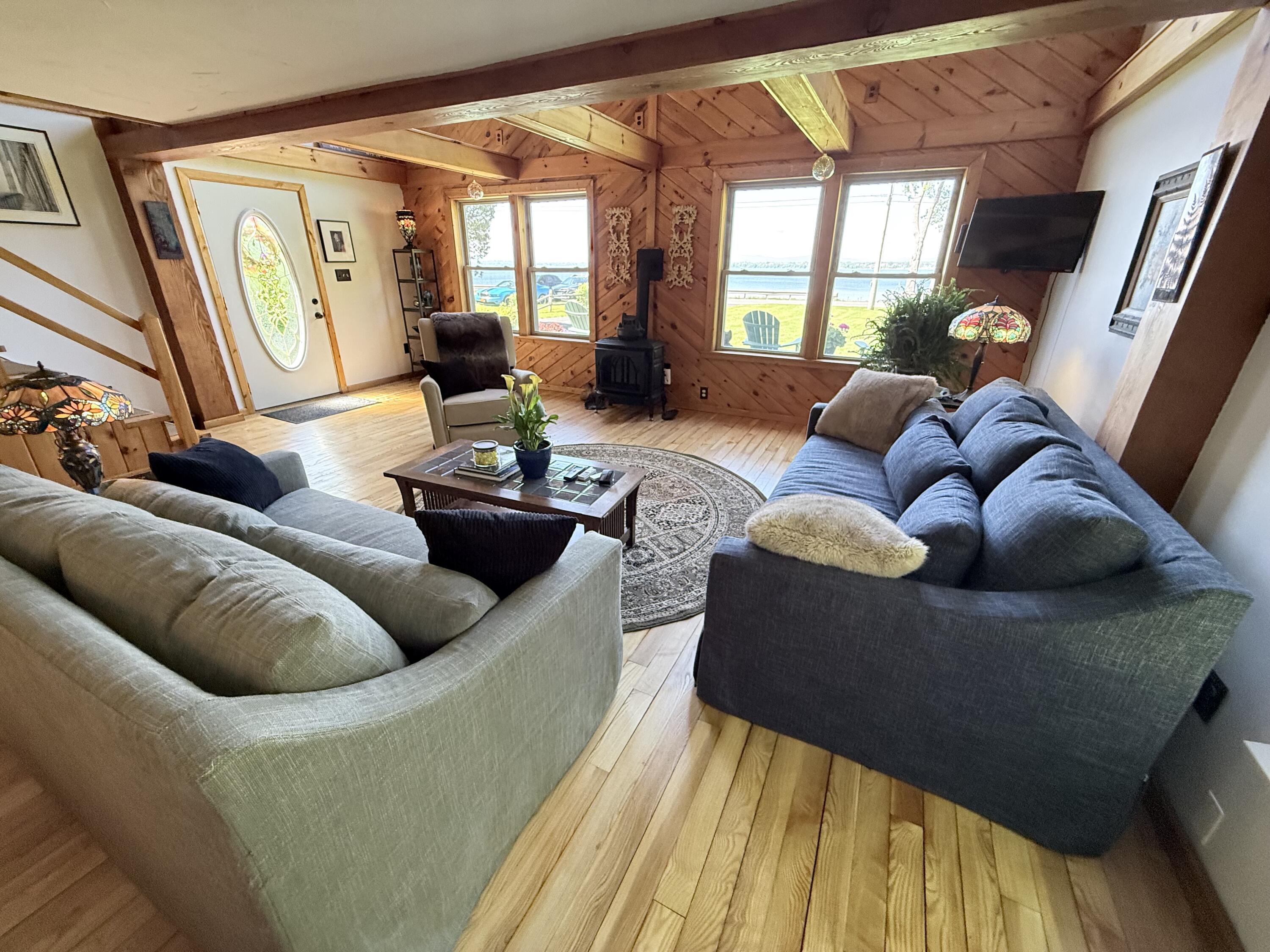 483 Cumberland Head Road
