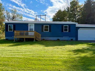 5 Romeo Circle Plattsburgh NY 12901