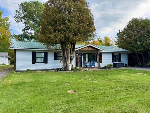 22 Oswego Lane Plattsburgh NY 12901
