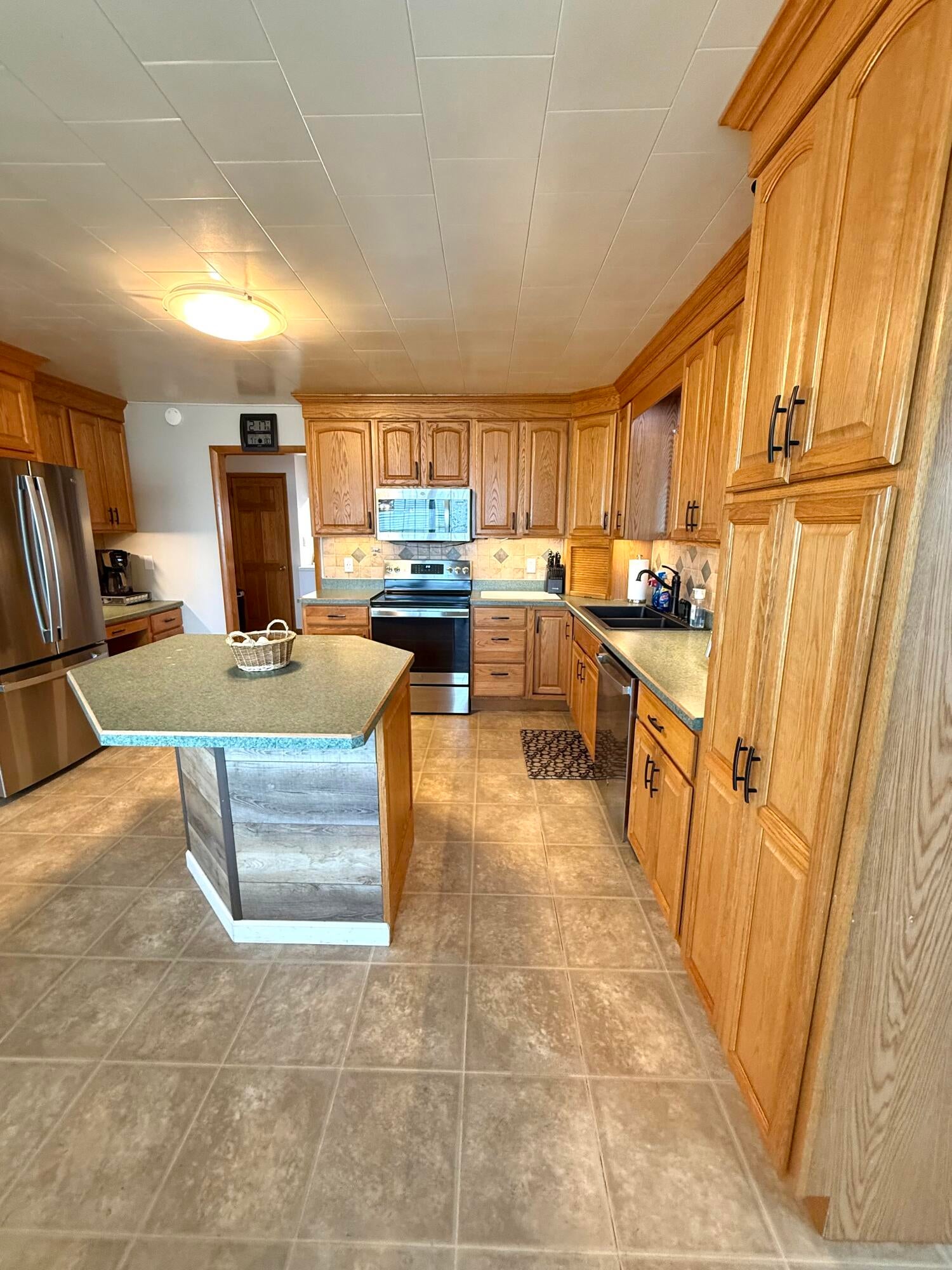 5583 Military Turnpike